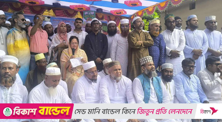 ‘একটি দল জান্নাতের টিকিট বিক্রি শুরু করেছে’